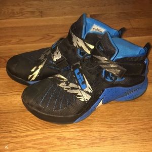 Lebron Zoom Soldier 9